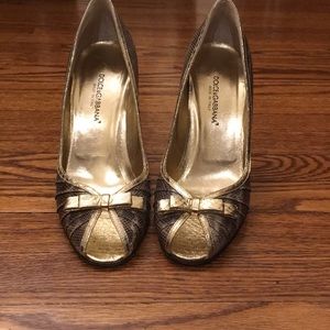 Dolce&Gabbana Gold Peep-Toe heels, size 8